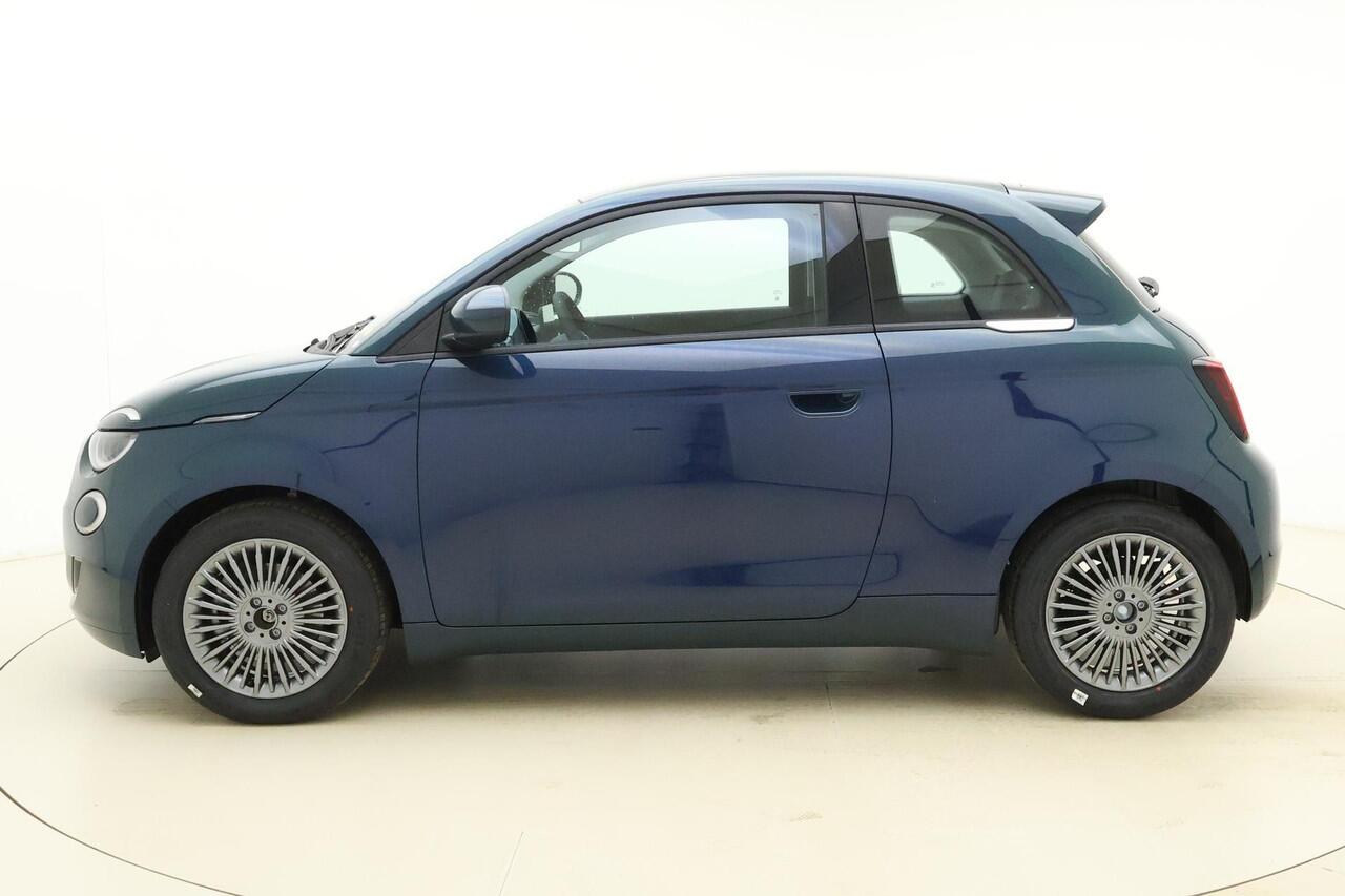 Fiat 500 1.0 Hybrid Torino Launch Edition | Navigatie via Apple Carplay/Android auto | LED verlichting | Lichtmetalen velgen | Parkeersensoren | Keyless | Cruise control