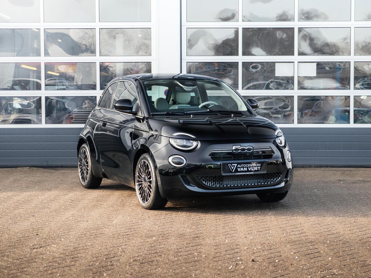 Fiat 500 Hybrid Collezione | Clima | LED | PDC | JBL Premium Audio | 17" | Camera | BSM | Canneloni Ivory/Piombo interieur