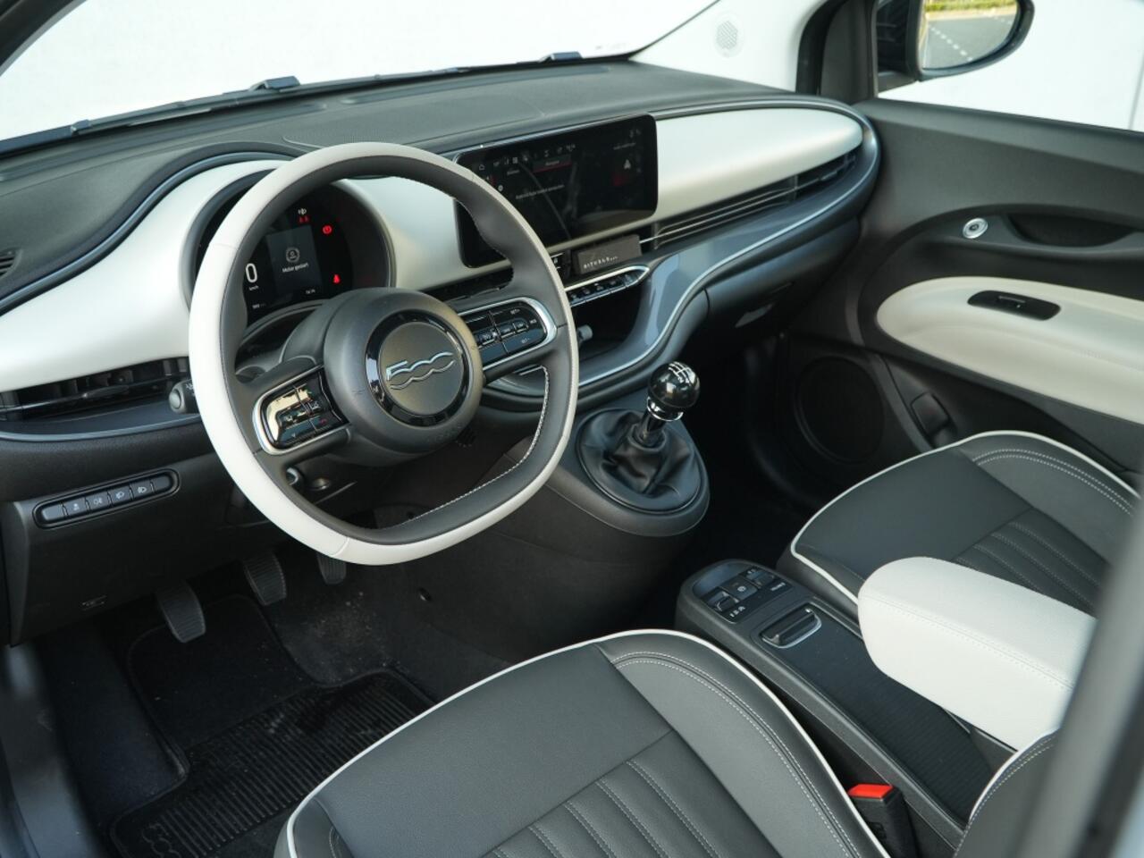 Fiat 500 1.0 Hybrid La Prima | Boek nu uw Proefrit