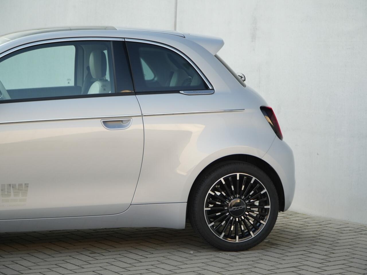 Fiat 500 1.0 Hybrid La Prima | Boek nu uw Proefrit