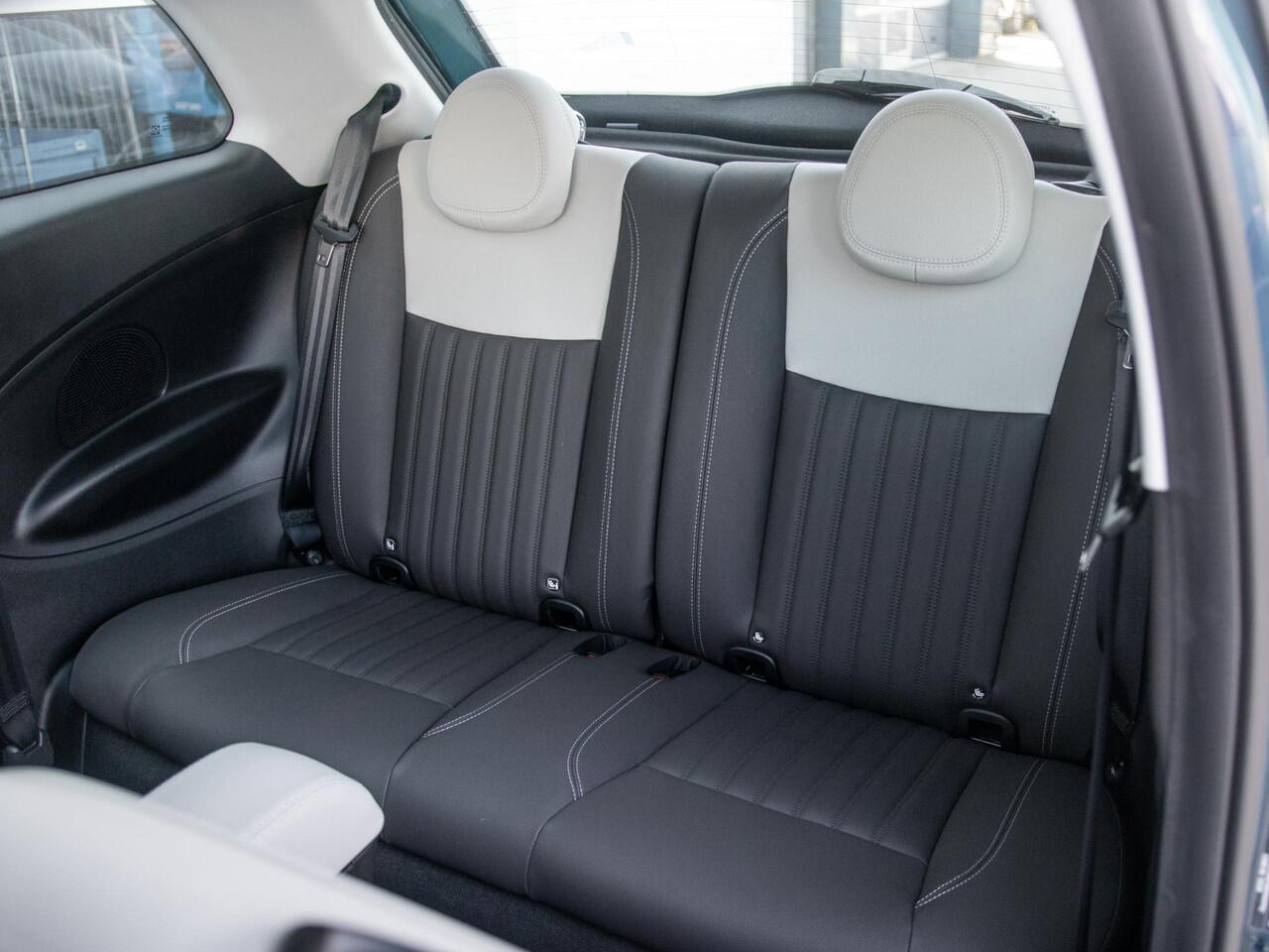 Fiat 500 Hybrid Collezione | Clima | LED | PDC | JBL Premium Audio | 17" | Camera | Canneloni Ivory/Piombo interieur