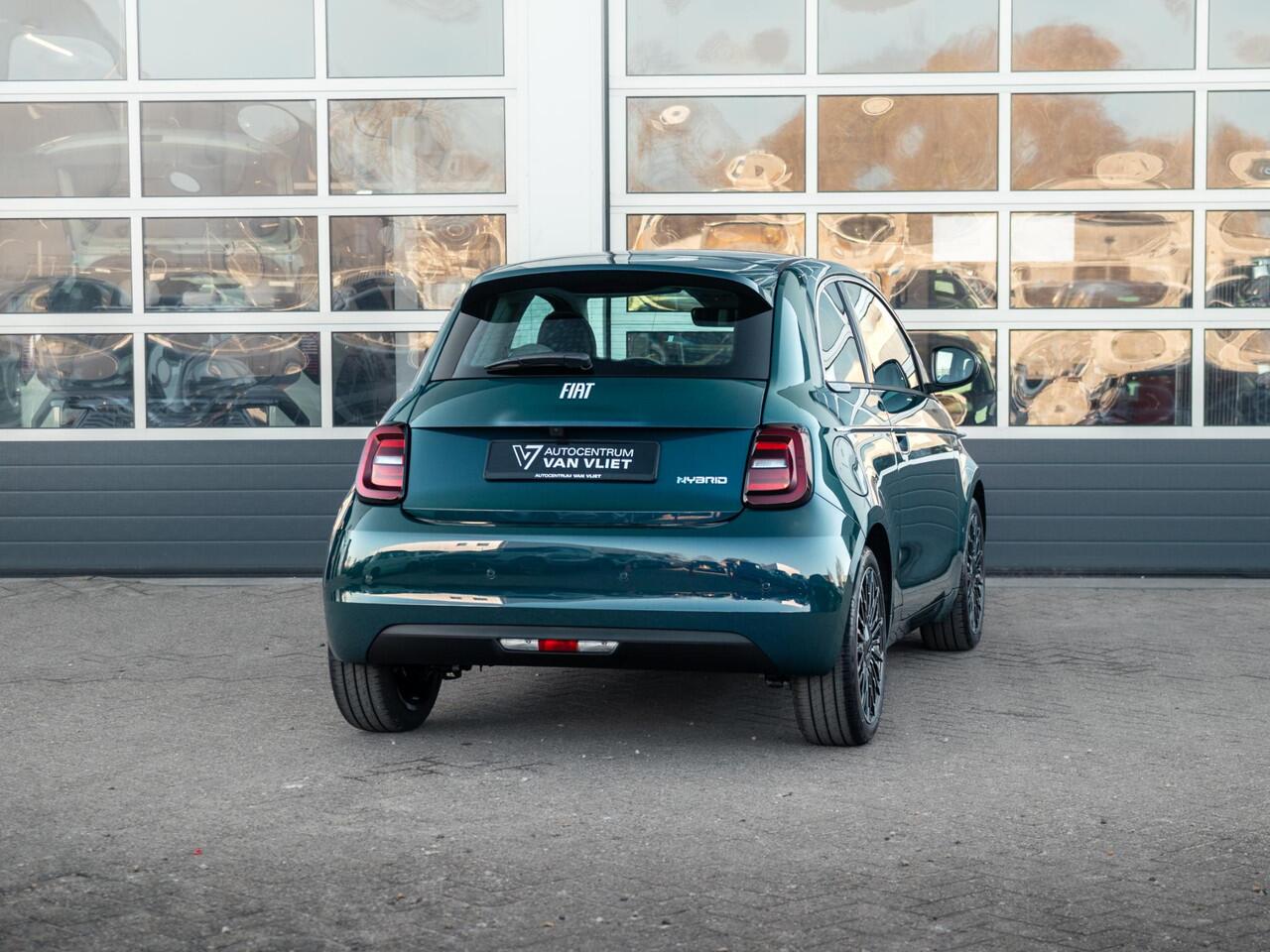Fiat 500 Hybrid Collezione | Clima | LED | PDC | JBL Premium Audio | 17" | Camera | Canneloni Ivory/Piombo interieur