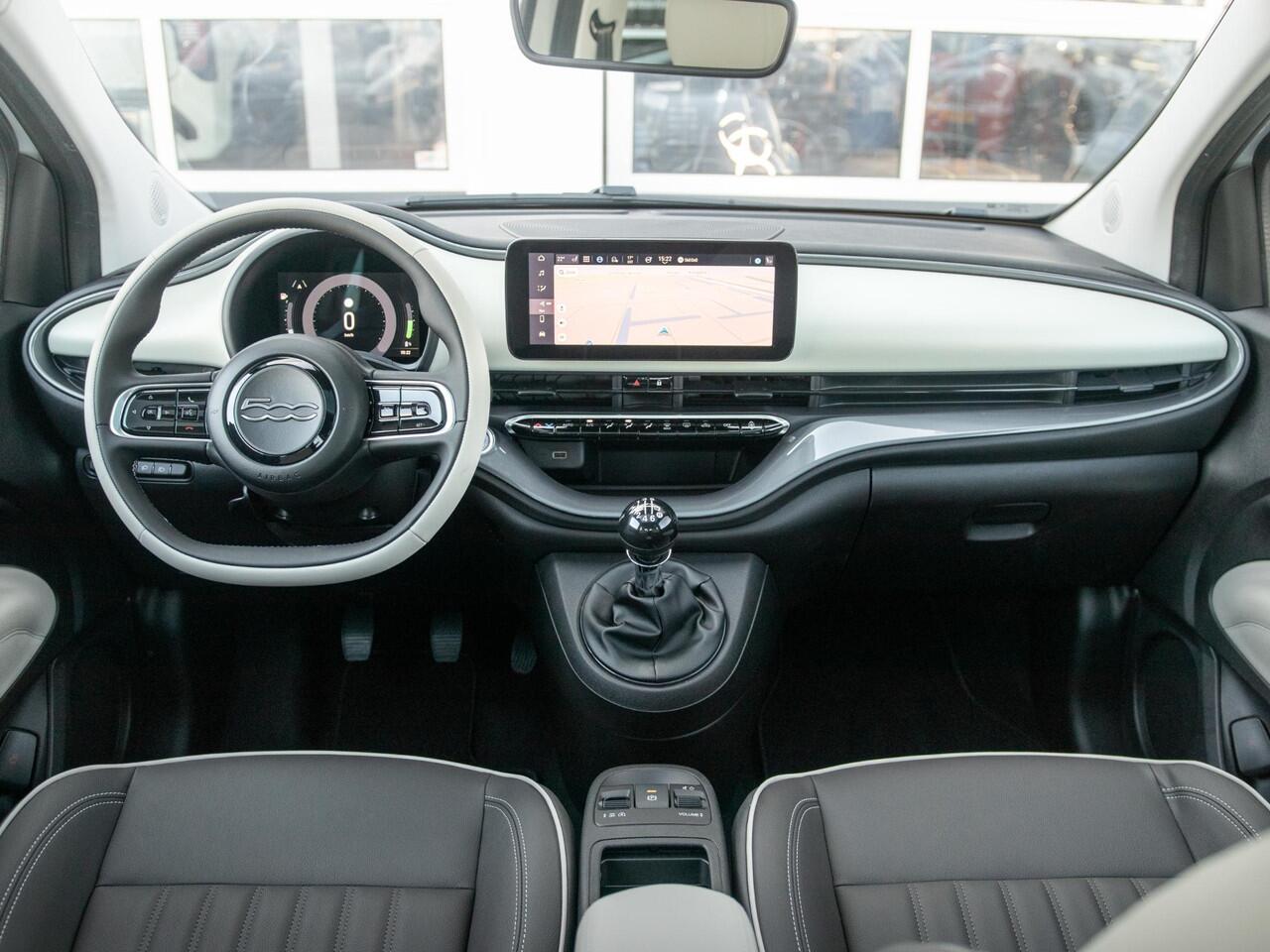 Fiat 500 Hybrid Collezione | Clima | LED | PDC | JBL Premium Audio | 17" | Camera | Canneloni Ivory/Piombo interieur