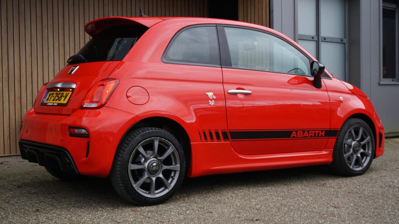 Fiat 500 ABARTH 595 1.4 T-Jet 145pk Virtual Cockpit 16inch LM *Magneti Marelli Exhaust* 45183km! *NL Auto*
