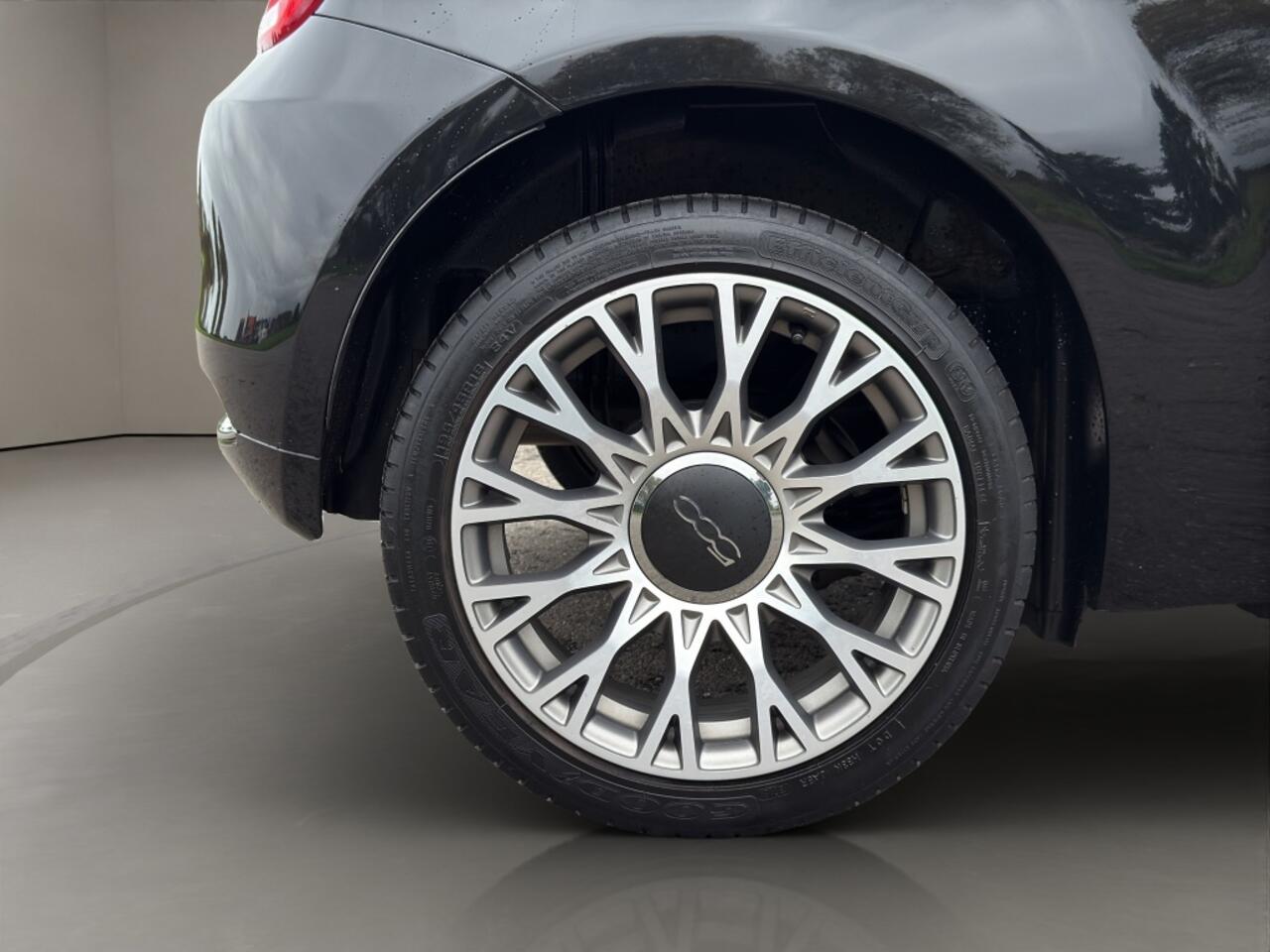 Fiat 500C 1.2 Mirror 2019 ZWART | Cabriolet | Climate Control | Apple CarP