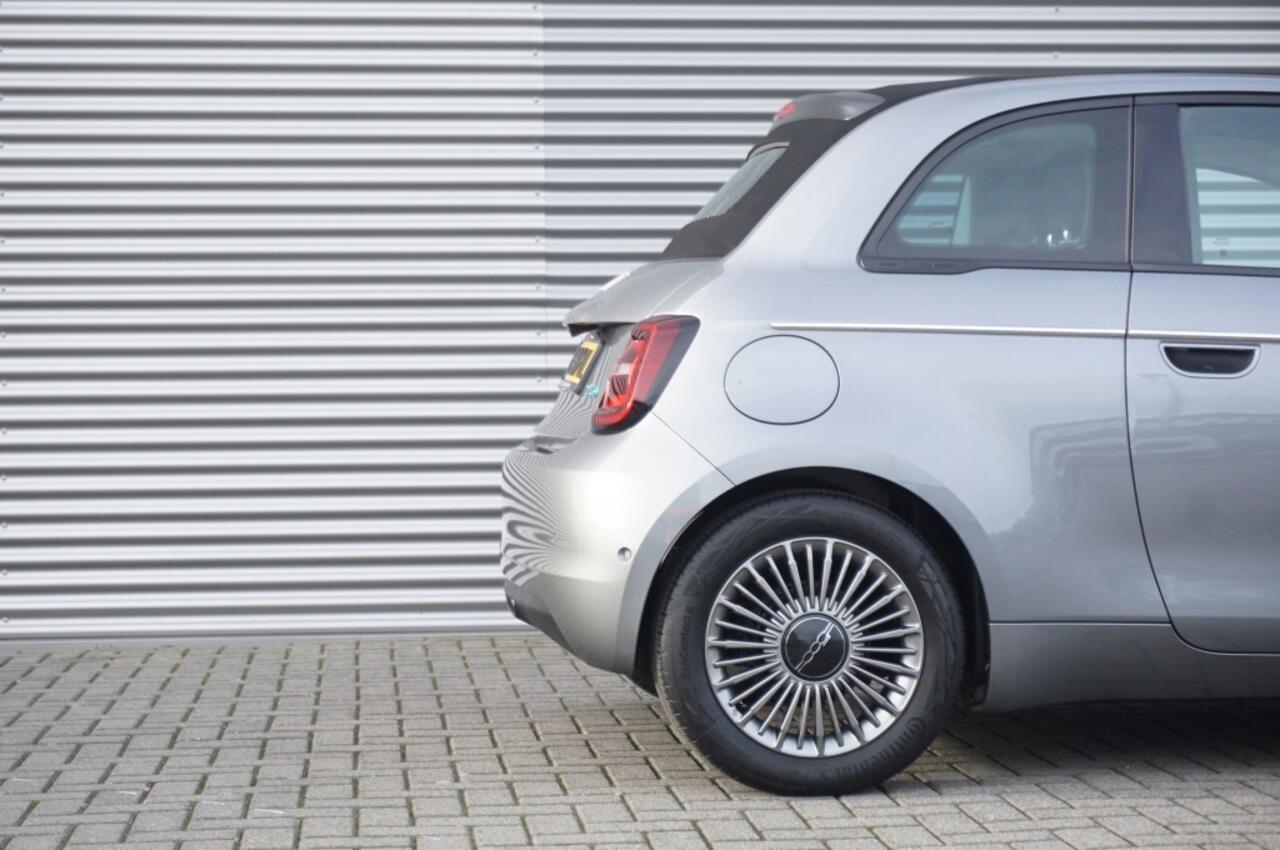 Fiat 500C Icon 42 kWh Cabrio 93% SOH | AUTOMAAT | BOMVOL OPTIES !!