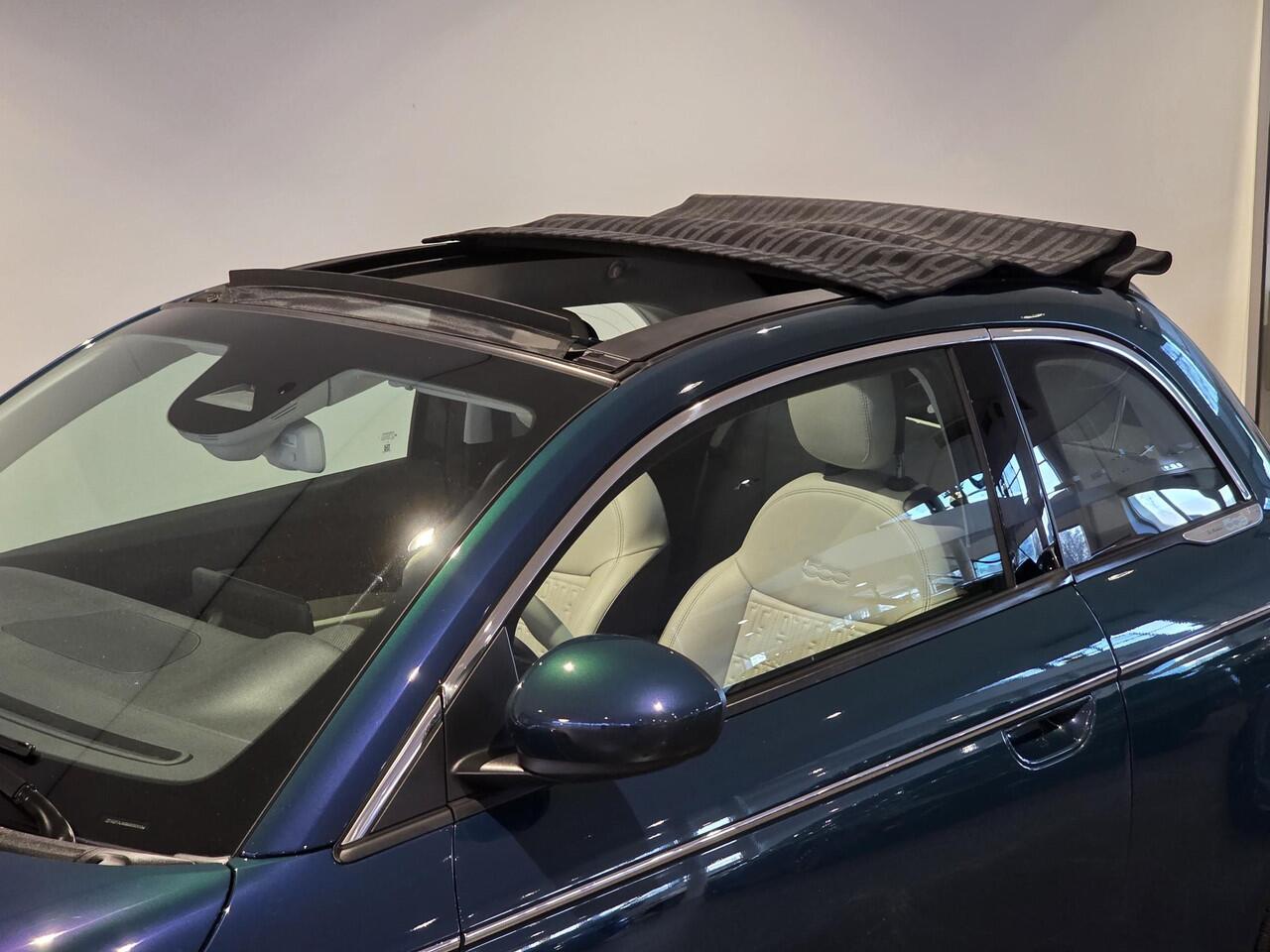 Fiat 500C La Prima 42kWh 118pk | LEDER | CAMERA | KEYLESS | APPLE CARPLAY / ANDROID AUTO | OPEN DAK | SCHUIF/KANTELDAK | CABRIO |