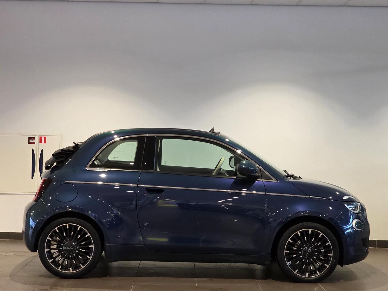 Fiat 500C La Prima 42kWh 118pk | LEDER | CAMERA | KEYLESS | APPLE CARPLAY / ANDROID AUTO | OPEN DAK | SCHUIF/KANTELDAK | CABRIO |