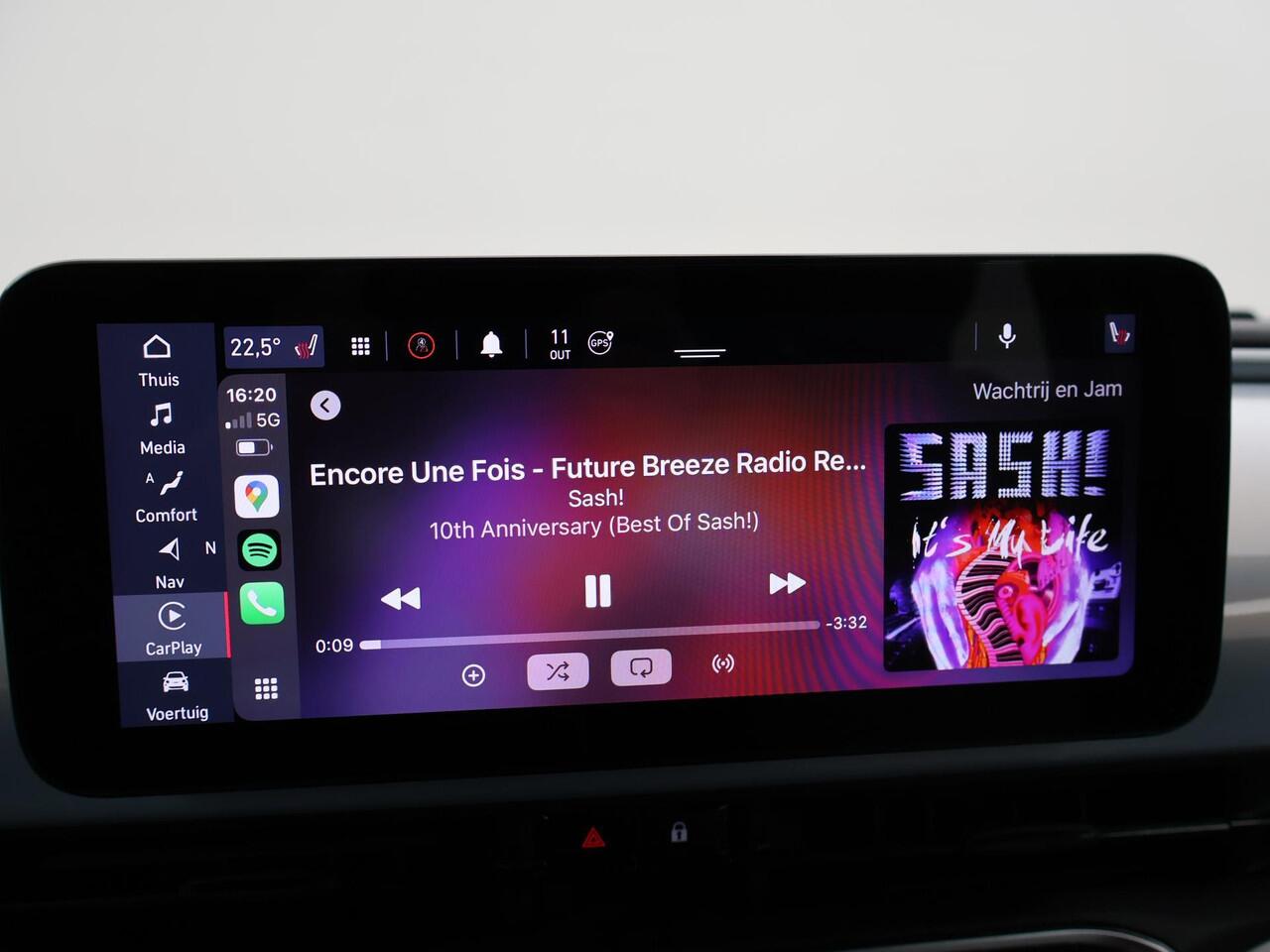 Fiat 500C 42 kWh Aut. *CELESTIAL BLUE* + STOELVERW. | CAMERA | 17 INCH | APPLE CARPLAY