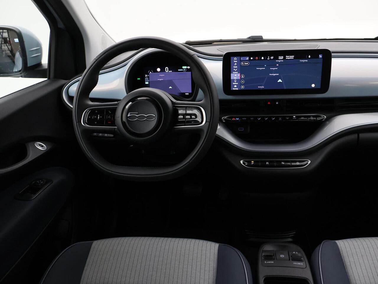 Fiat 500C 42 kWh Aut. *CELESTIAL BLUE* + STOELVERW. | CAMERA | 17 INCH | APPLE CARPLAY