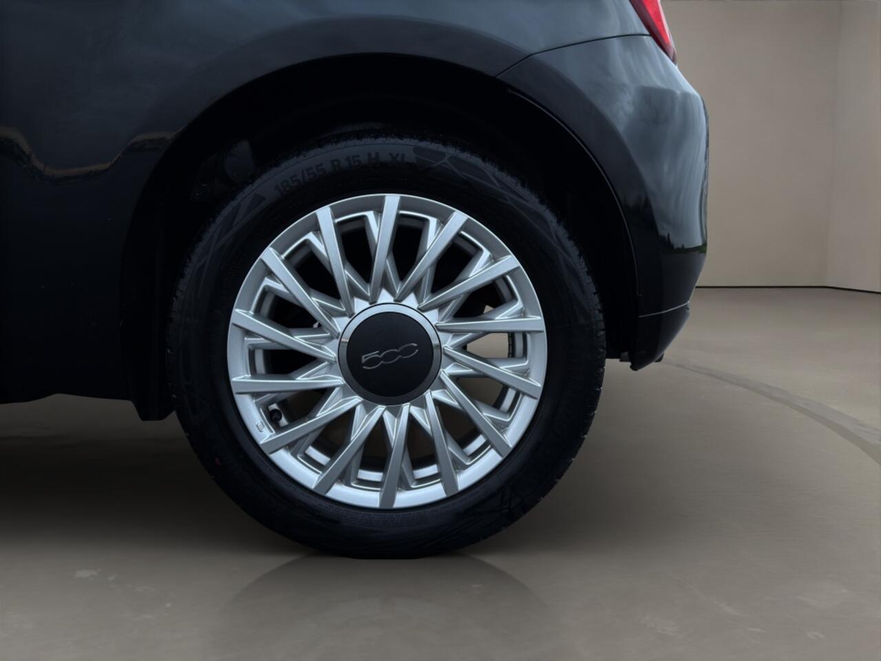 Fiat 500C 1.0 Hybrid Dolcevita 2021 ZWART | Cabrio | Apple CarPlay