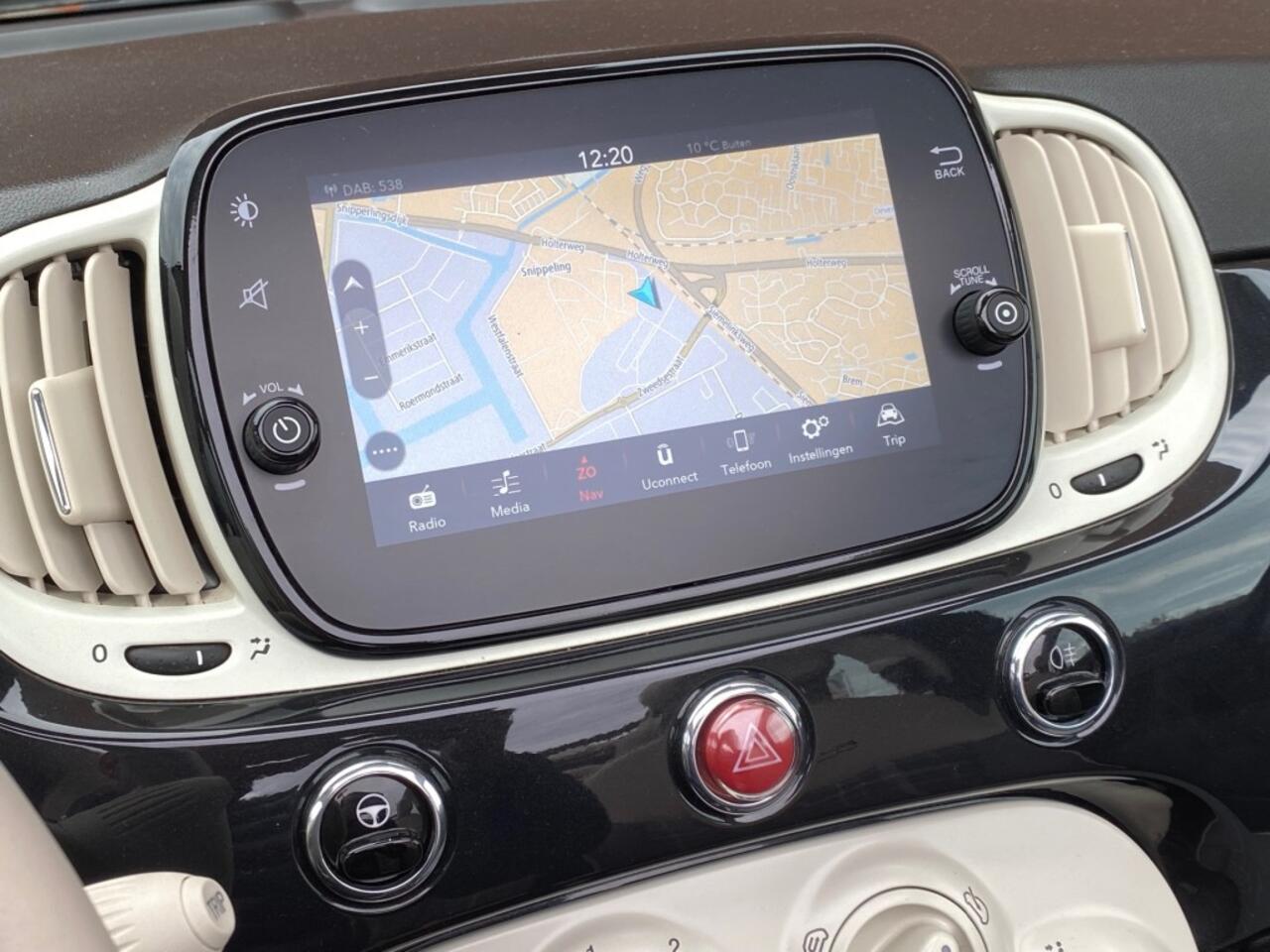 Fiat 500C 1.0 HYBR. LOUNGE NAV CRUISE CARPLAY DAB LMV PDC
