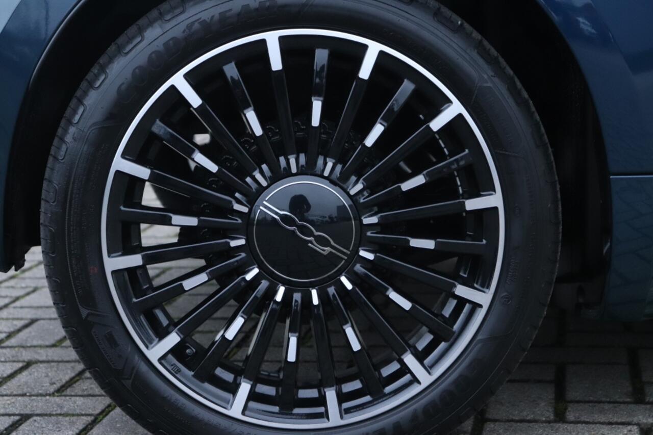 Fiat 500C La Prima 42 kWh | Technology | Navi | Camera | 17"