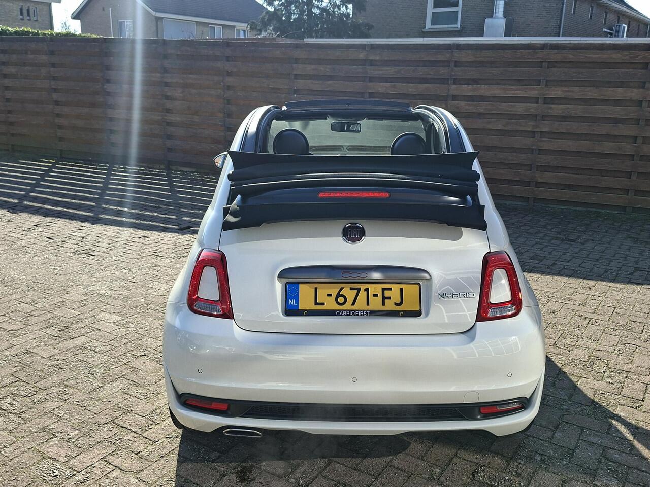 Fiat 500C 1.0 Hybrid Sport, cabrio, cruise, carplay