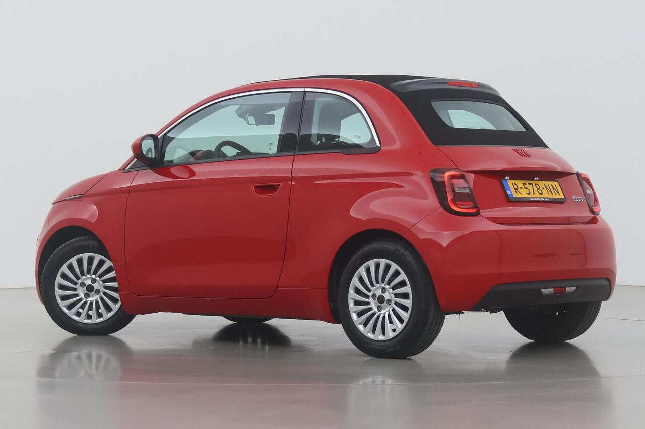 Fiat 500C RED 42 kWh | Stoelverwarming | Keyless | Android | Draadloze Telefoonlader