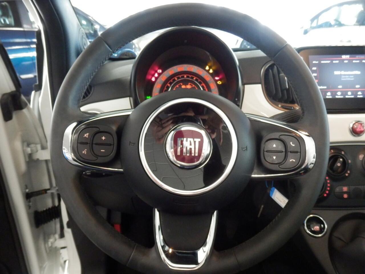 Fiat 500C Hybrid | Dolcevita | Apple Carpl / Andr. Auto | Cruise ctrl |