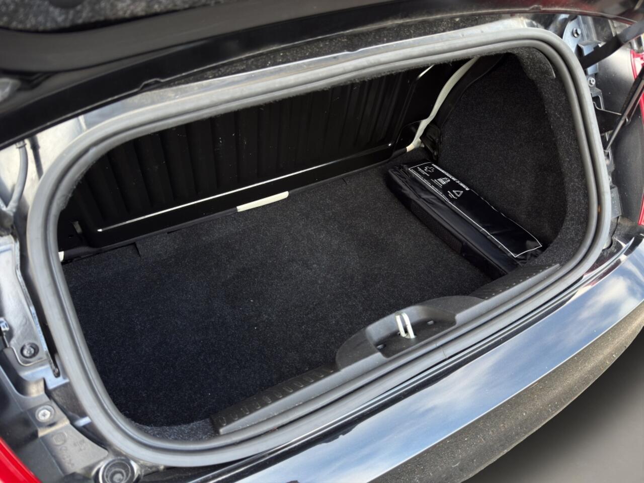 Fiat 500C 1.0 Hybrid Dolcevita 2022 ZWART | Cabriolet | Leder | Airco