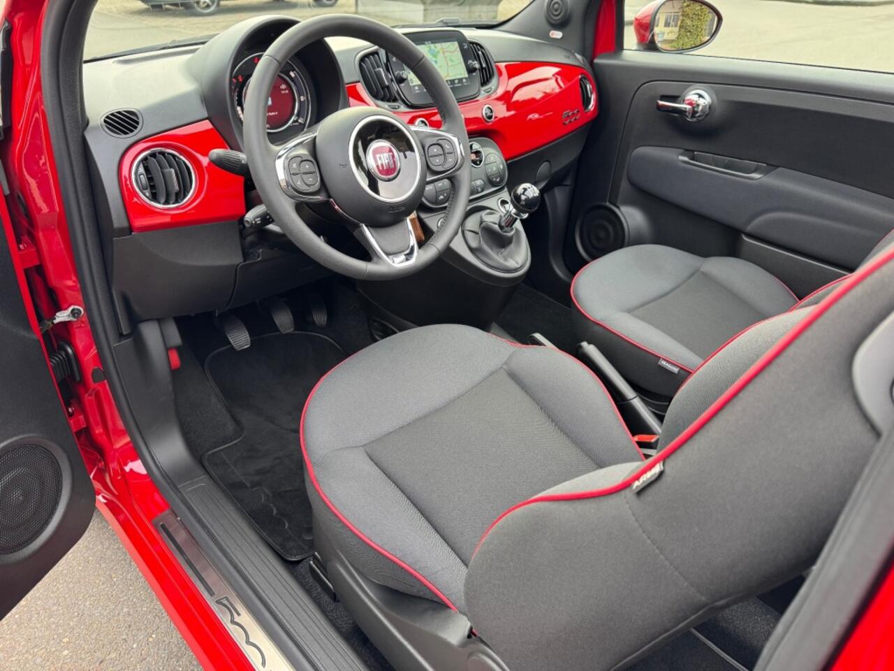 Fiat 500C 1.0 HYBRID RED CABRIO Beats audiosysteem