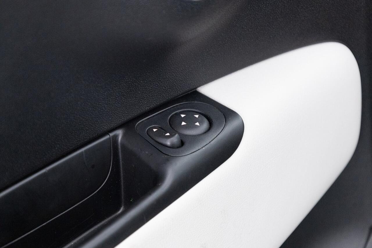 Fiat 500C 1.0 Hybrid Dolcevita | Apple Carplay| Half LEDER | Parkeersensoren