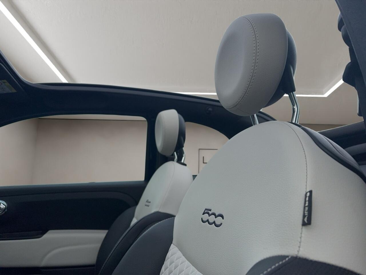 Fiat 500C 1.0 Hybrid Dolcevita 2023 BLAUW | Cabrio | Climate Control | Dis