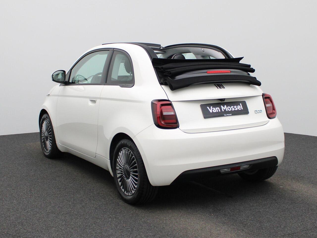 Fiat 500C 500e 42 kWh Icon | Navigatie | Achteruitrijcamera | Apple Carplay & Android Auto | Cruise control | Climate Control |
