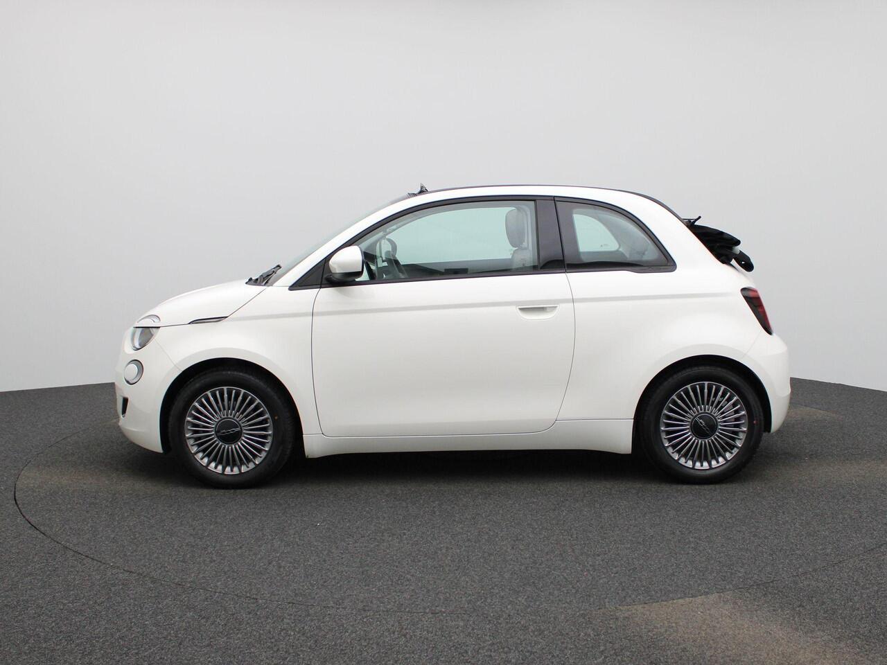 Fiat 500C 500e 42 kWh Icon | Navigatie | Achteruitrijcamera | Apple Carplay & Android Auto | Cruise control | Climate Control |