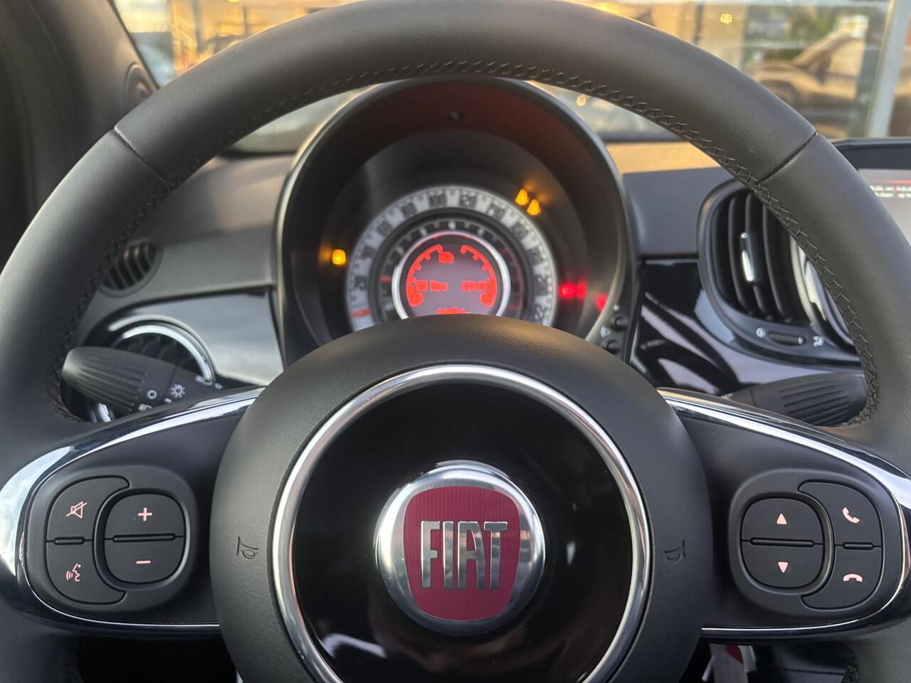 Fiat 500C 1.0 Hybrid Dolcevita Finale | Cabrio | Parkeersensoren |