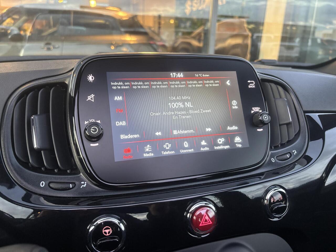 Fiat 500C 1.0 Hybrid Dolcevita Finale | Cabrio | Parkeersensoren |