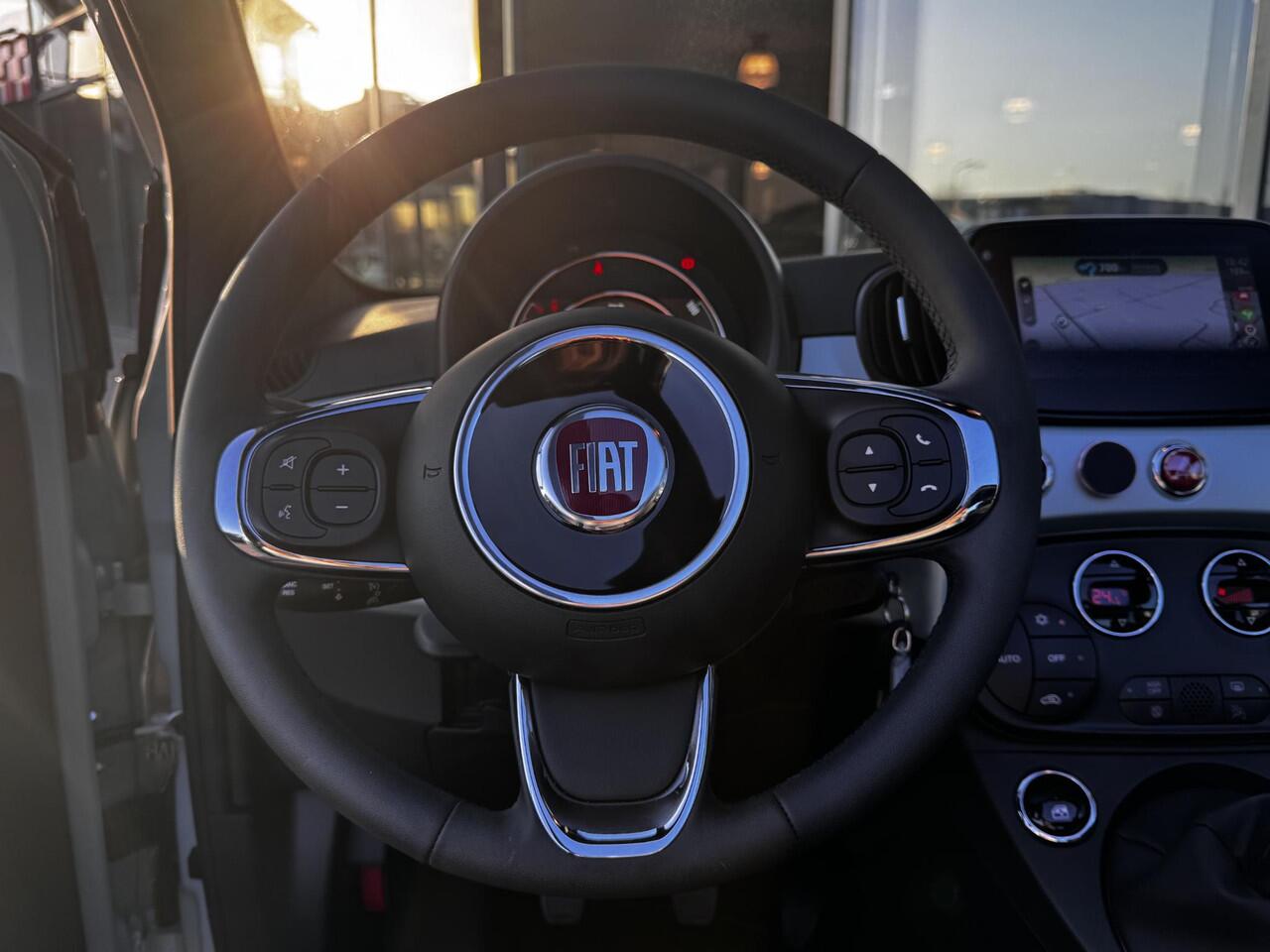 Fiat 500C 1.0 Hybrid Dolcevita | Cabrio | Parkeersensoren |