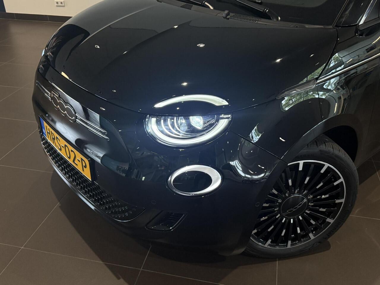 Fiat 500C La Prima EV 42kWh 118pk | LEDER | NAVI | CLIMA | PARKEERHULP | APPLE CARPLAY / ANDROID AUTO | CAMERA |