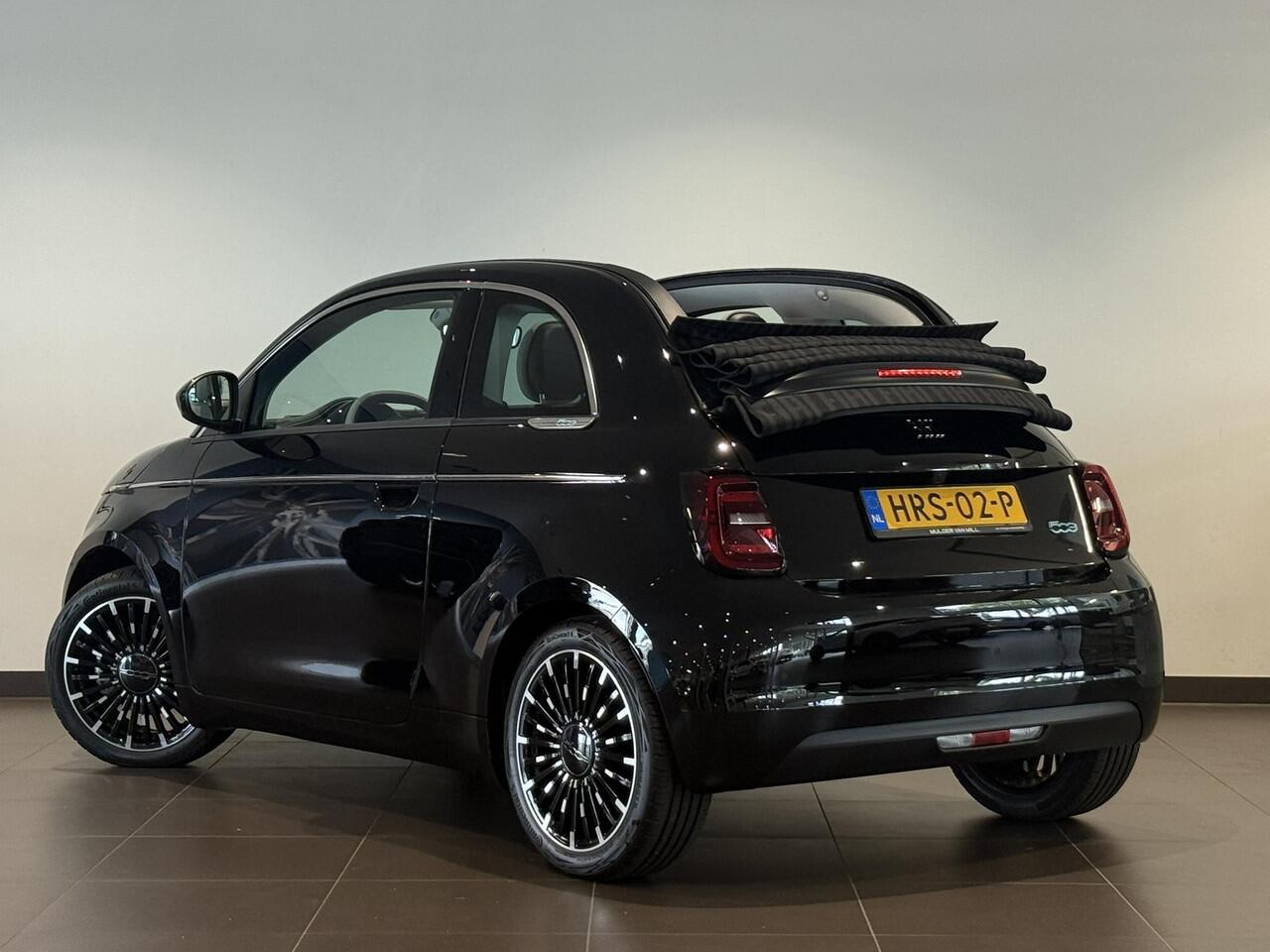 Fiat 500C La Prima EV 42kWh 118pk | LEDER | NAVI | CLIMA | PARKEERHULP | APPLE CARPLAY / ANDROID AUTO | CAMERA |