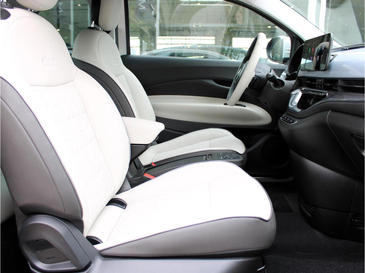 Fiat 500C La Prima 42 kWh Cabrio | Navi / Climate / Camera