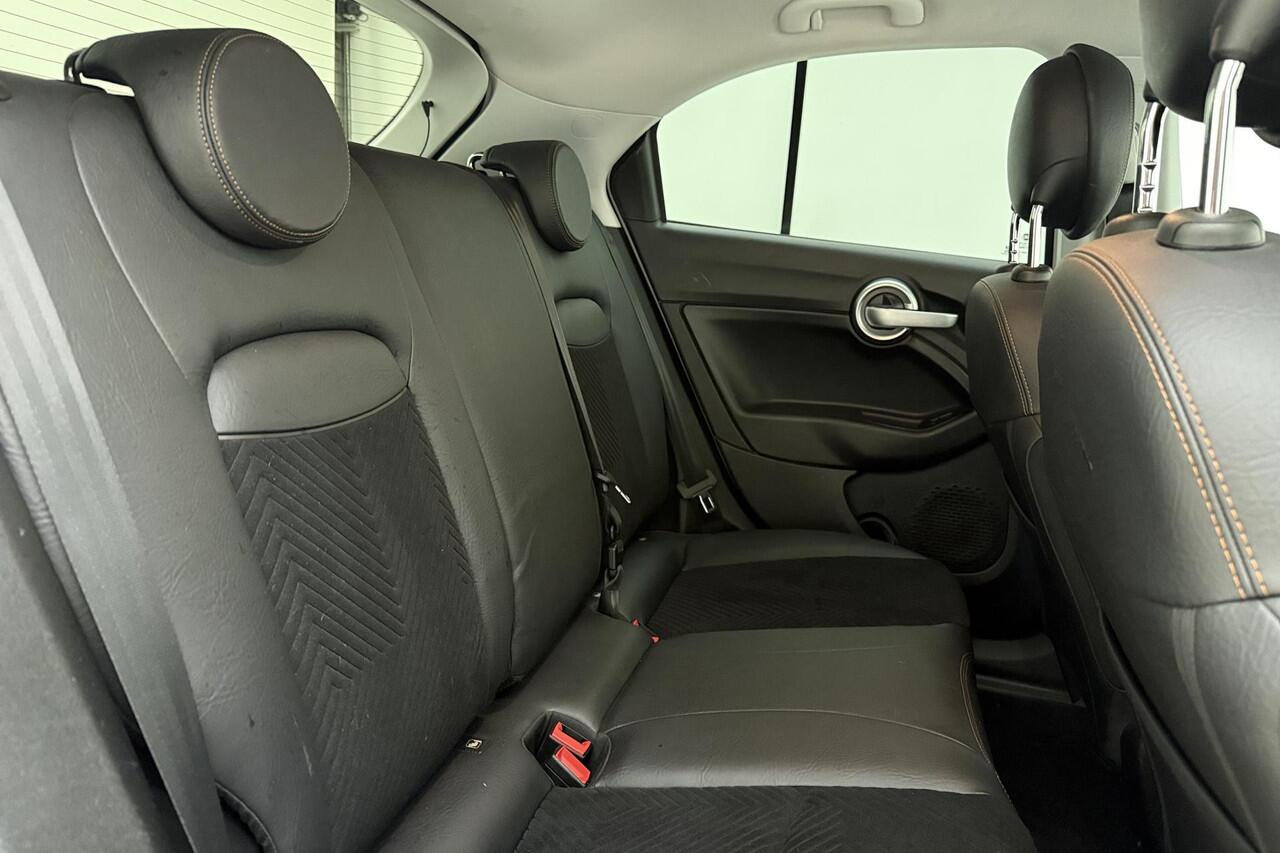 Fiat 500X 1.4 Turbo MultiAir S-Design | Navigatie | Trekhaak | Lichtmetalen velgen black | Extra getint glas | Cruise control | Hoge instap