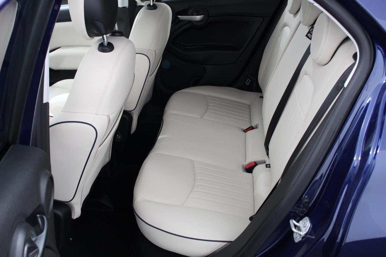 Fiat 500X Fiat 500X 1,4 Turbo 150pk Yacht Club Automaat | Leder | Navigatie | Audio | Canvas vouwdak | Adaptive Cruise Control | Camera | Dab | Led | 18" Lichtmetalen Velgen | Extra getint glas