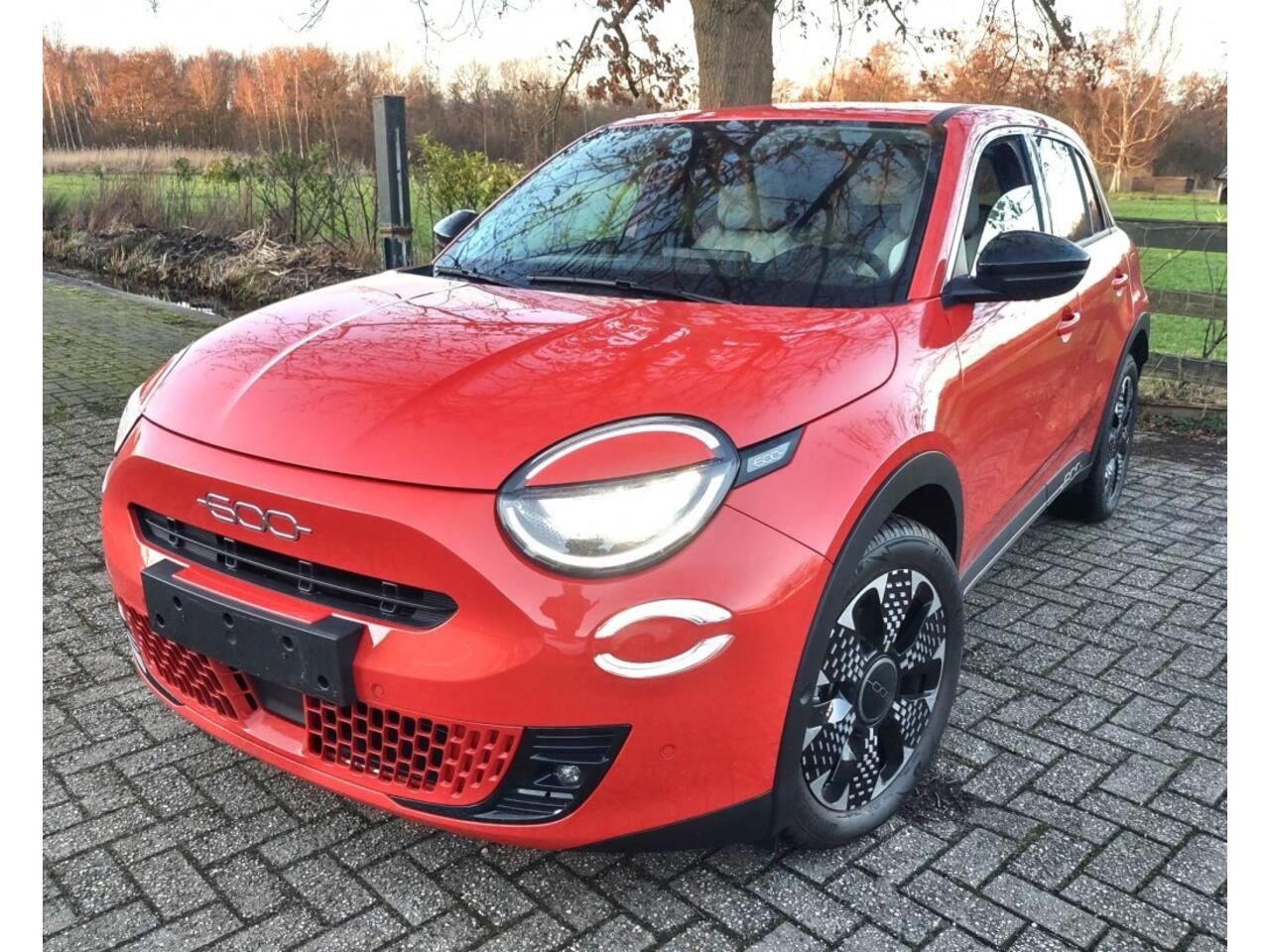 Fiat 600 E-La Prima 54KW -NU SUMMERSALE KORTING 2000 EURO!!