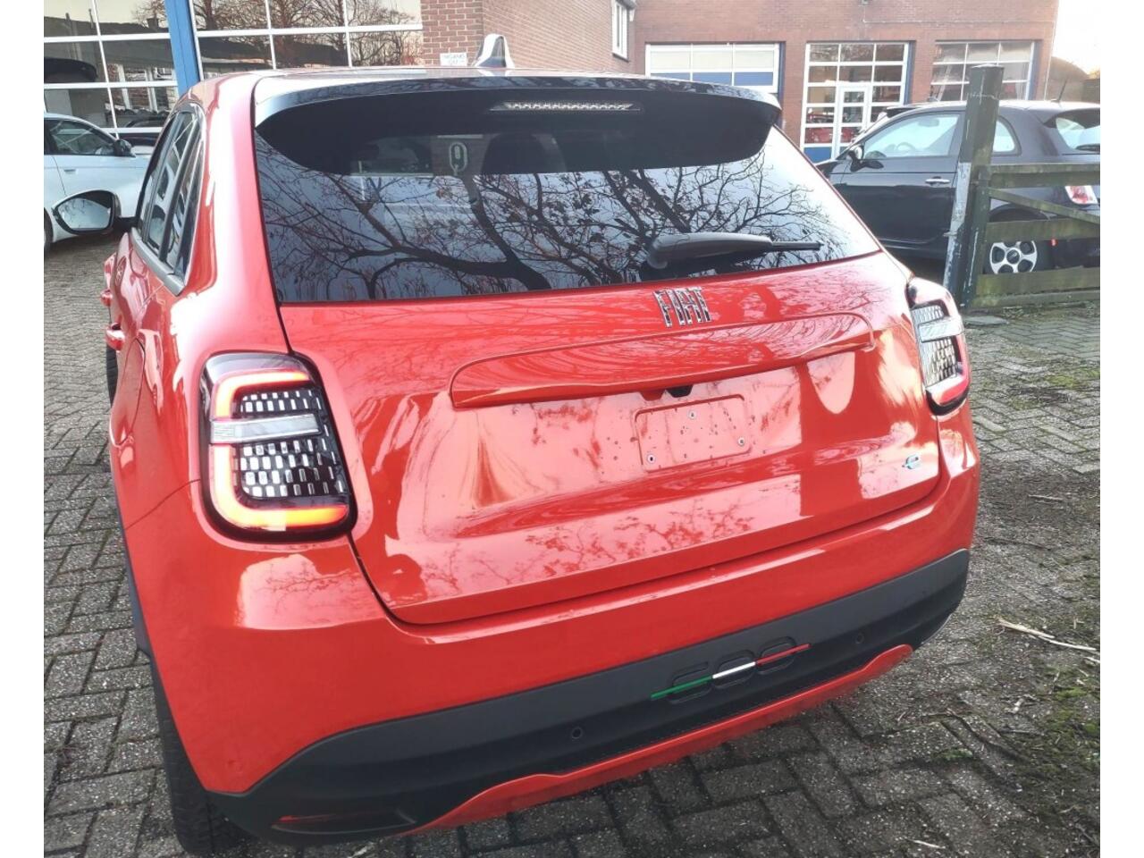Fiat 600 E-La Prima 54KW -NU SUMMERSALE KORTING 2000 EURO!!