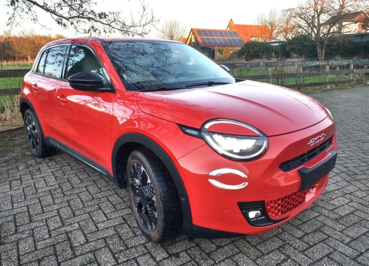 Fiat 600 E-La Prima 54KW -NU SUMMERSALE KORTING 2000 EURO!!