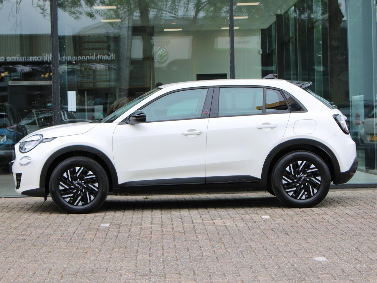 Fiat 600 600e RED 54 kWh | Apple Carplay / Climate / Cruise