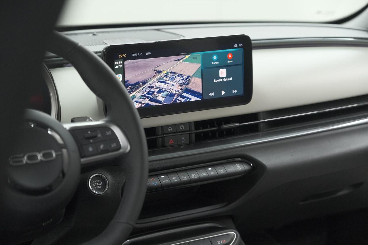 Fiat 600 1.2 Hybrid 100 DCT6 La Prima | Camera | Adaptieve Cruise Control | Dodehoekdetectie | Stoelverwarming