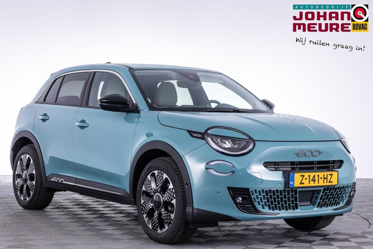 Fiat 600 e La Prima 54 kWh | LEDER | ECC | CARPLAY | LED ? 1e Eigenaar | SOH 96%