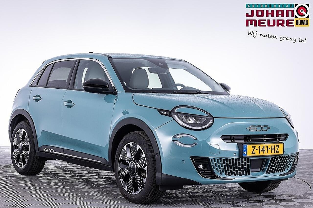 Fiat 600 e La Prima 54 kWh | LEDER | ECC | CARPLAY | LED ? 1e Eigenaar | SOH 96%