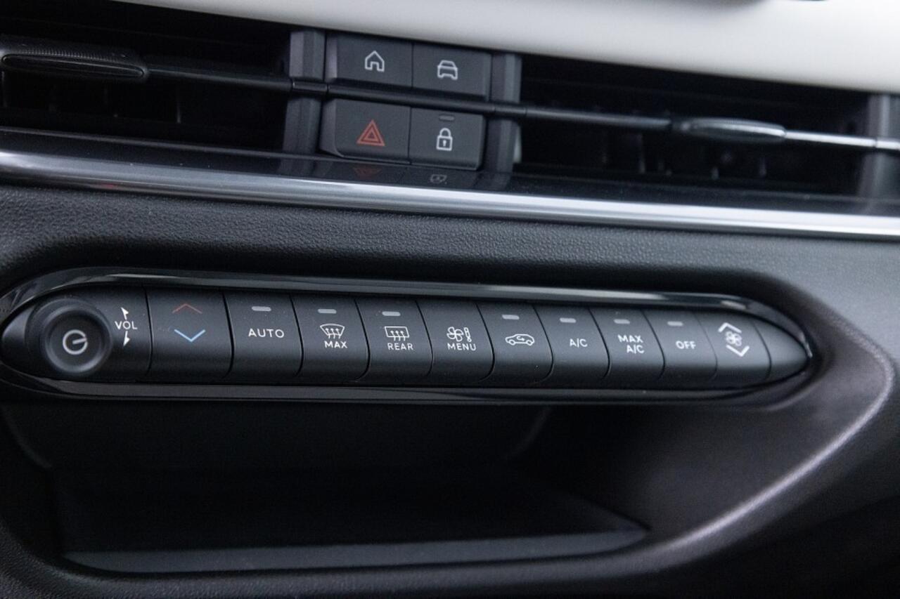 Fiat 600 e La Prima 54 kWh | LEDER | ECC | CARPLAY | LED ? 1e Eigenaar | SOH 96%