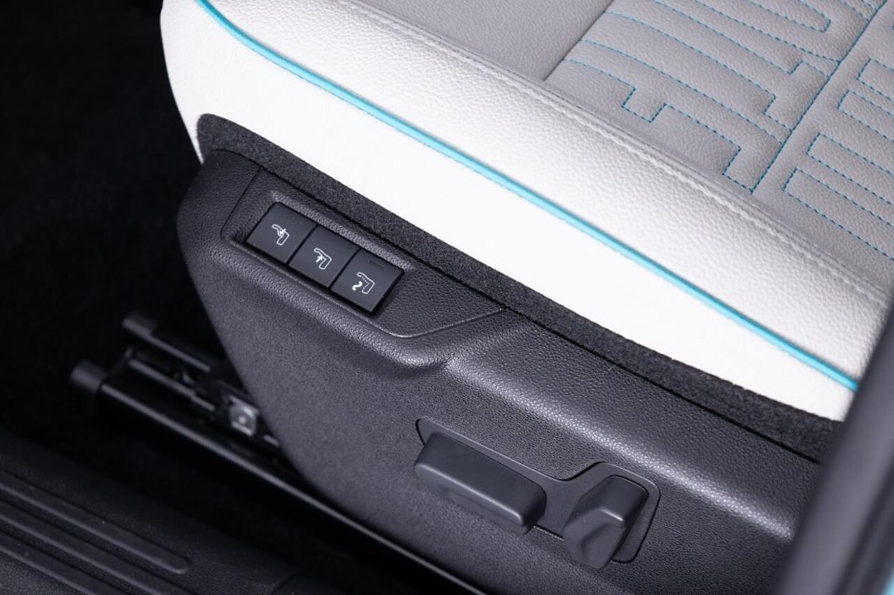 Fiat 600 e La Prima 54 kWh | LEDER | ECC | CARPLAY | LED ? 1e Eigenaar | SOH 96%