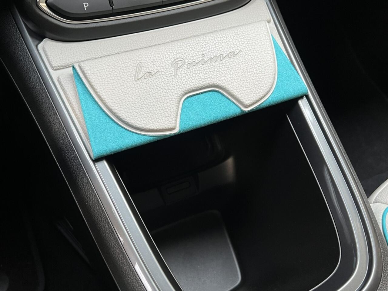 Fiat 600 600e La Prima 54 kWh * 12 mnd BOVAG garantie * RIJKLAARPRIJS !