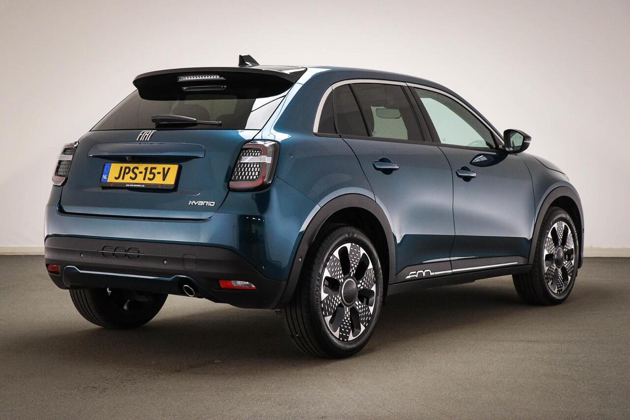 Fiat 600 1.2 Hybrid La Prima | STOELVERWARMING | SFEERVERLICHTING | DAB | APPLE | CAMERA | 18"