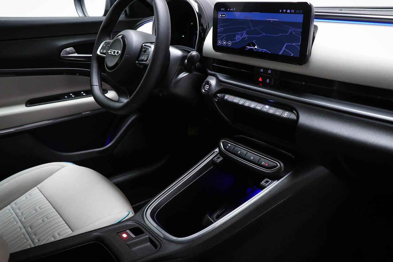 Fiat 600 1.2 Hybrid La Prima | STOELVERWARMING | SFEERVERLICHTING | DAB | APPLE | CAMERA | 18"