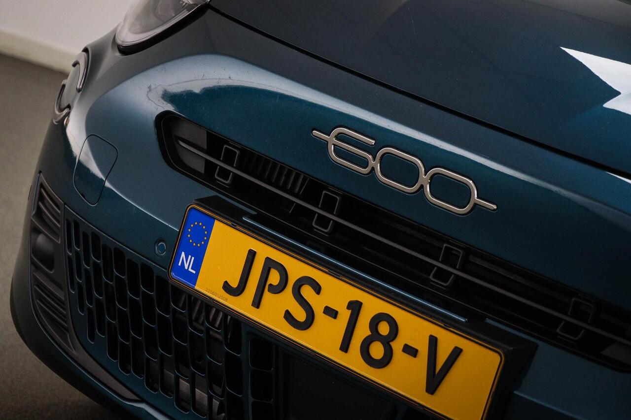 Fiat 600 1.2 Hybrid Urban | COMFORT PACK | LED | DAB | APPLE | CAMERA