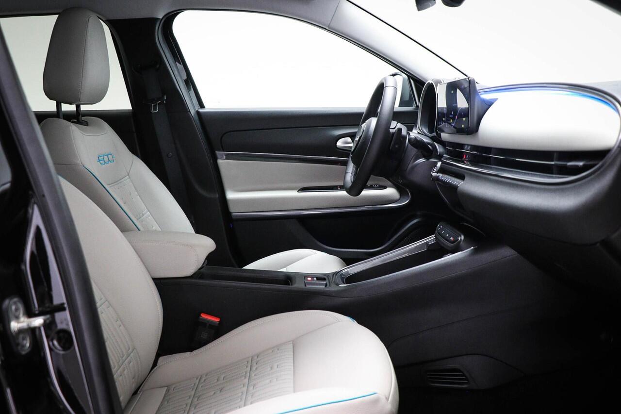 Fiat 600 1.2 Hybrid La Prima | STOELVERWARMING | SFEERVERLICHTING | DAB | APPLE | CAMERA | 18"