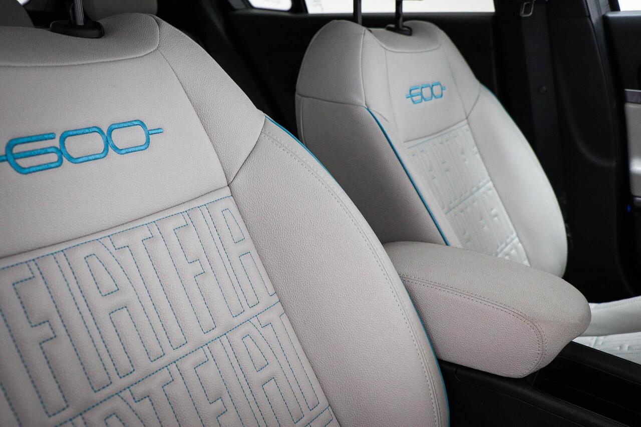 Fiat 600 1.2 Hybrid La Prima | STOELVERWARMING | SFEERVERLICHTING | DAB | APPLE | CAMERA | 18"