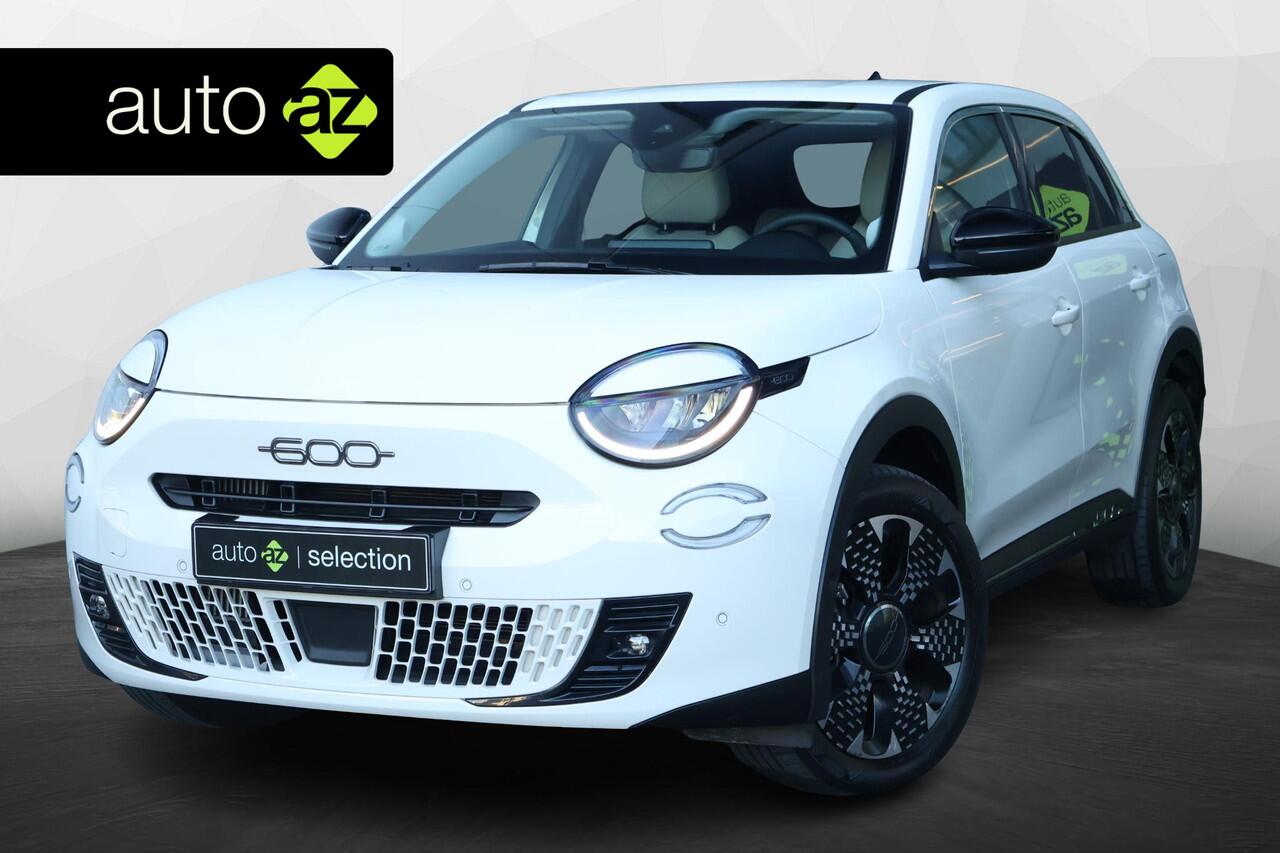 Fiat 600 1.2 Hybrid La Prima / Camera / Stoel Massage